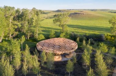 BIM建筑|雕花木束,呵护安静:Tippet Rise 艺术中间展亭 / Kéré Architecture-BIM建筑网