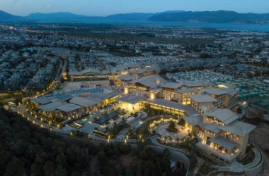 BIM建筑|享青山碧水景,彰古朴亲热貌:年夜理希尔顿酒店 / CCDI + WATG-BIM建筑网