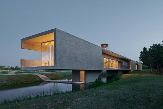 BIM建筑|天鹅湖湿地公园景不雅廊及不雅鸟塔 / 迹·建筑事务所 BIM建筑|天鹅湖湿地公园景不雅廊及不雅鸟塔 / 迹·建筑事务所