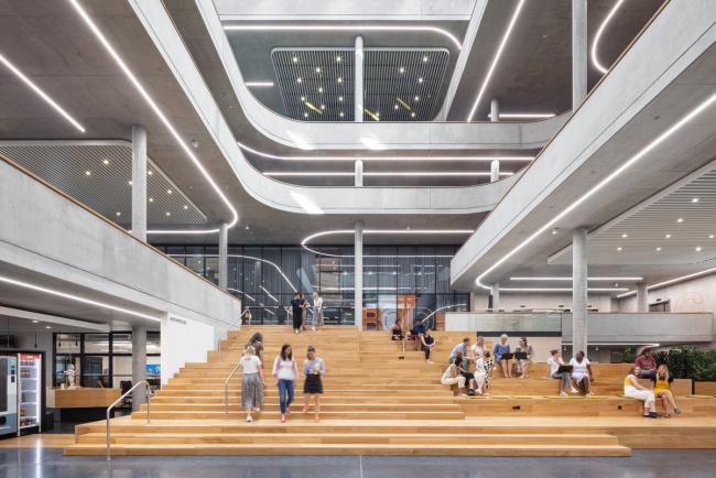 BIM建筑|如激流般肆意活动:Zalando 柏林办公总部 / HENN + Kinzo BIM建筑|如激流般肆意活动:Zalando 柏林办公总部 / HENN + Kinzo