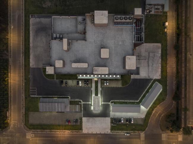 BIM建筑|奇特又慎重,如年夜山与泥土:台畜屏东农科厂 / 泽新建筑 BIM建筑|奇特又慎重,如年夜山与泥土:台畜屏东农科厂 / 泽新建筑