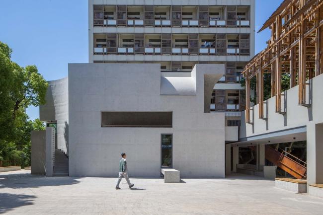 BIM建筑|朴实顽皮,中西合璧:南京艺术学院-砼展厅 / 上海中森建筑与工程设计 BIM建筑|朴实顽皮,中西合璧:南京艺术学院-砼展厅 / 上海中森建筑与工程设计