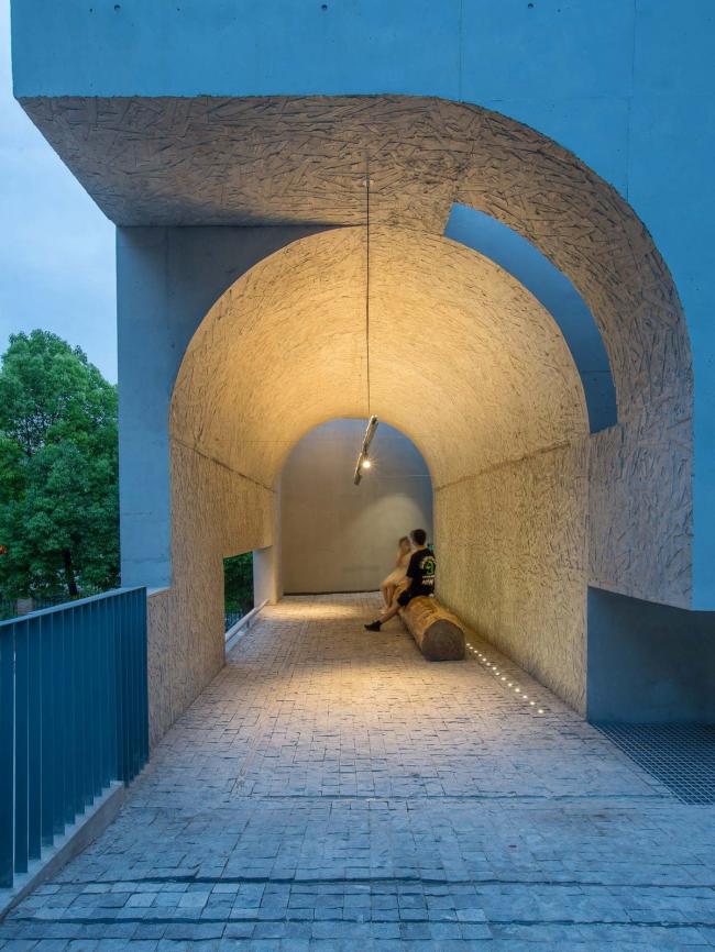 BIM建筑|朴实顽皮,中西合璧:南京艺术学院-砼展厅 / 上海中森建筑与工程设计 BIM建筑|朴实顽皮,中西合璧:南京艺术学院-砼展厅 / 上海中森建筑与工程设计