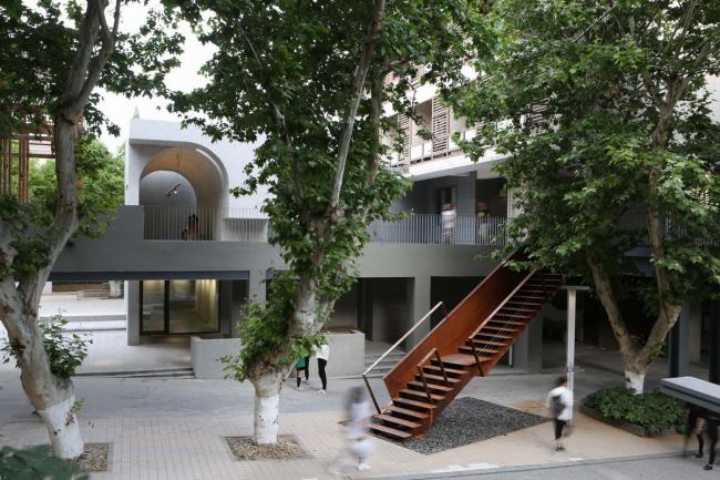 BIM建筑|朴实顽皮,中西合璧:南京艺术学院-砼展厅 / 上海中森建筑与工程设计 BIM建筑|朴实顽皮,中西合璧:南京艺术学院-砼展厅 / 上海中森建筑与工程设计