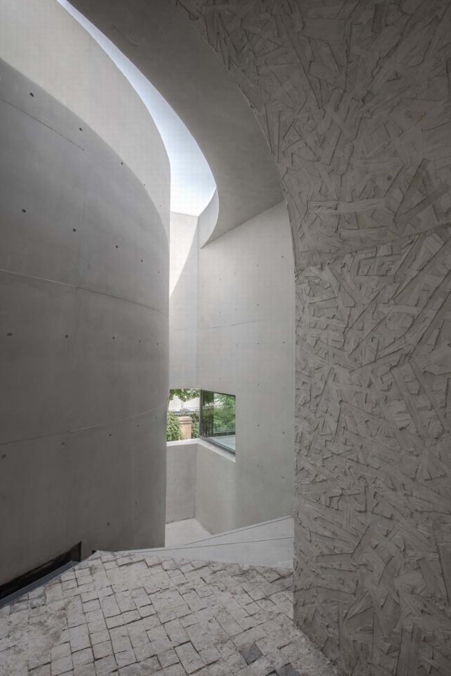 BIM建筑|朴实顽皮,中西合璧:南京艺术学院-砼展厅 / 上海中森建筑与工程设计 BIM建筑|朴实顽皮,中西合璧:南京艺术学院-砼展厅 / 上海中森建筑与工程设计