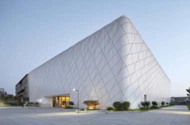 BIM建筑|银白简素,柔化边沿:邢窑遗址博物馆 / 言川建筑-BIM建筑网