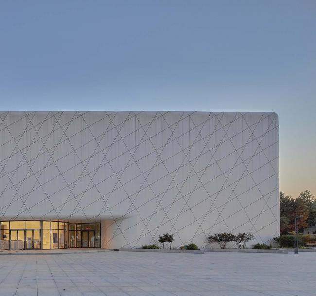BIM建筑|银白简素,柔化边沿:邢窑遗址博物馆 / 言川建筑 BIM建筑|银白简素,柔化边沿:邢窑遗址博物馆 / 言川建筑