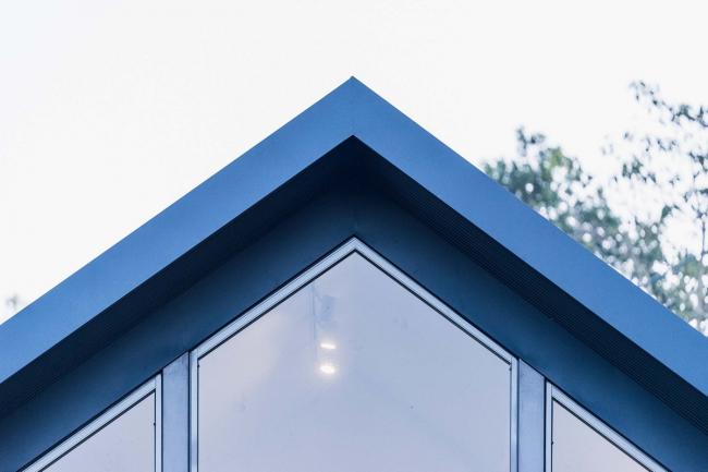 BIM建筑|山静谷幽,清心美景:DH 退休小屋 / UZ architecture BIM建筑|山静谷幽,清心美景:DH 退休小屋 / UZ architecture