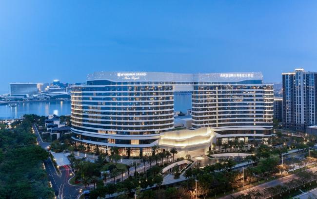 BIM建筑|港湾巨轮,坐拥海景:禹洲温德姆至尊豪庭年夜酒店 / 中国建筑科学研讨院厦门分院 BIM建筑|港湾巨轮,坐拥海景:禹洲温德姆至尊豪庭年夜酒店 / 中国建筑科学研讨院厦门分院
