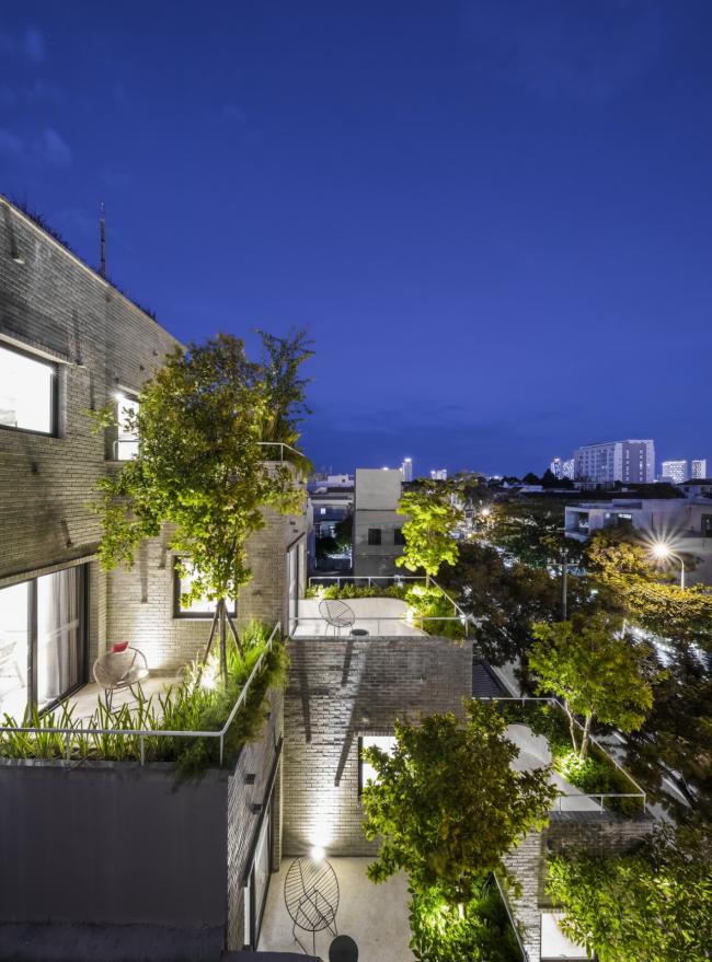 BIM建筑|安静葱茏,错落有致的梯田天台:越南花圃公寓 / Ho Khue Architects BIM建筑|安静葱茏,错落有致的梯田天台:越南花圃公寓 / Ho Khue Architects