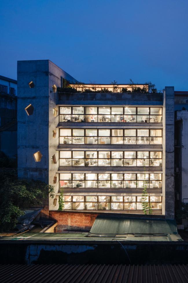 BIM建筑|OpenAsia 团体总部,两个焦点筒吊起的桥梁办公楼 / G8A Architecture & UrbanPlanning BIM建筑|OpenAsia 团体总部,两个焦点筒吊起的桥梁办公楼 / G8A Architecture & UrbanPlanning