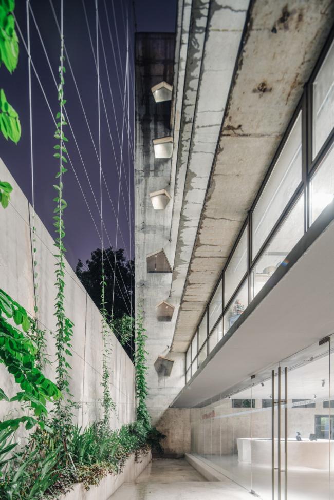 BIM建筑|OpenAsia 团体总部,两个焦点筒吊起的桥梁办公楼 / G8A Architecture & UrbanPlanning BIM建筑|OpenAsia 团体总部,两个焦点筒吊起的桥梁办公楼 / G8A Architecture & UrbanPlanning