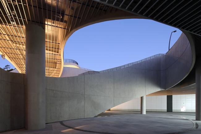 BIM建筑|流转曲线,好像衣袂飘带——麻谷中间广场 / Wooridongin Architects BIM建筑|流转曲线,好像衣袂飘带——麻谷中间广场 / Wooridongin Architects
