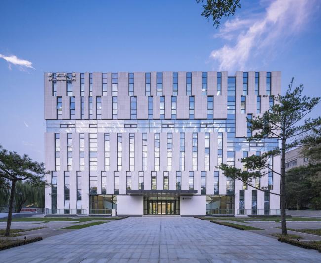 BIM建筑|清华年夜学法学院藏书楼 / KOKAISTUDIOS BIM建筑|清华年夜学法学院藏书楼 / KOKAISTUDIOS