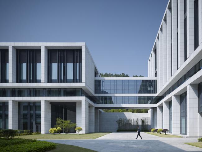 BIM建筑|南边电网出产科研综合基地 / gmp BIM建筑|南边电网出产科研综合基地 / gmp