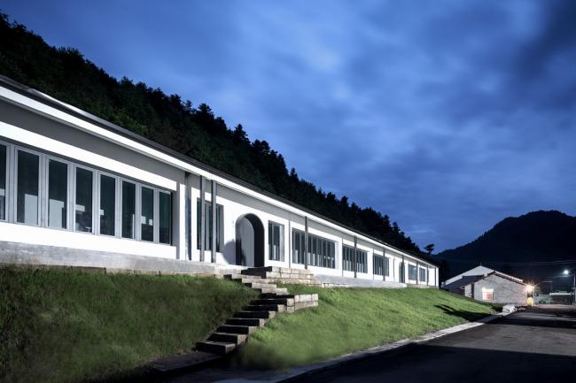 BIM建筑|秦岭山下百米食堂 / STUDIO QI BIM建筑|秦岭山下百米食堂 / STUDIO QI