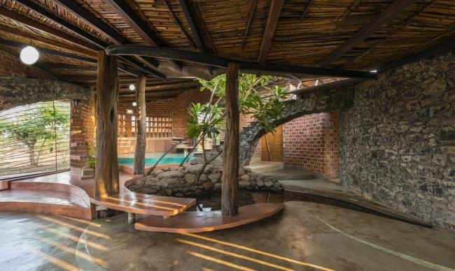 BIM建筑|飞动的曲线映进村落天际线:印度红砖之屋 / iStudio architecture BIM建筑|飞动的曲线映进村落天际线:印度红砖之屋 / iStudio architecture