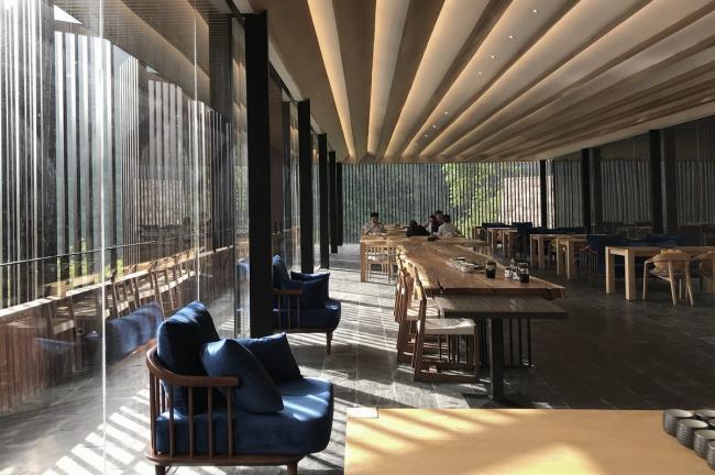 BIM建筑|山间餐厅与酒吧 / 休耕建筑 建筑鉴赏 第7张-BIM建筑网 BIM建筑|山间餐厅与酒吧 / 休耕建筑 建筑鉴赏 第7张