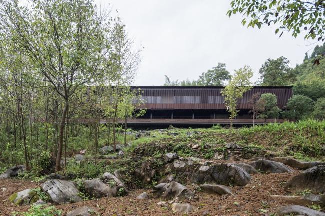 BIM建筑|山间餐厅与酒吧 / 休耕建筑 建筑鉴赏 第10张-BIM建筑网 BIM建筑|山间餐厅与酒吧 / 休耕建筑 建筑鉴赏 第10张