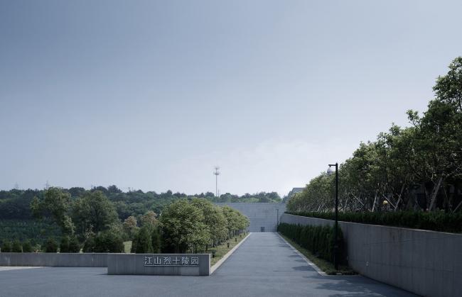 BIM建筑|性命的折枝 ——山河义士纪念馆建筑设计 / 浙江年夜学建筑设计研讨院 建筑鉴赏 第7张-BIM建筑网 BIM建筑|性命的折枝 ——山河义士纪念馆建筑设计 / 浙江年夜学建筑设计研讨院 建筑鉴赏 第7张