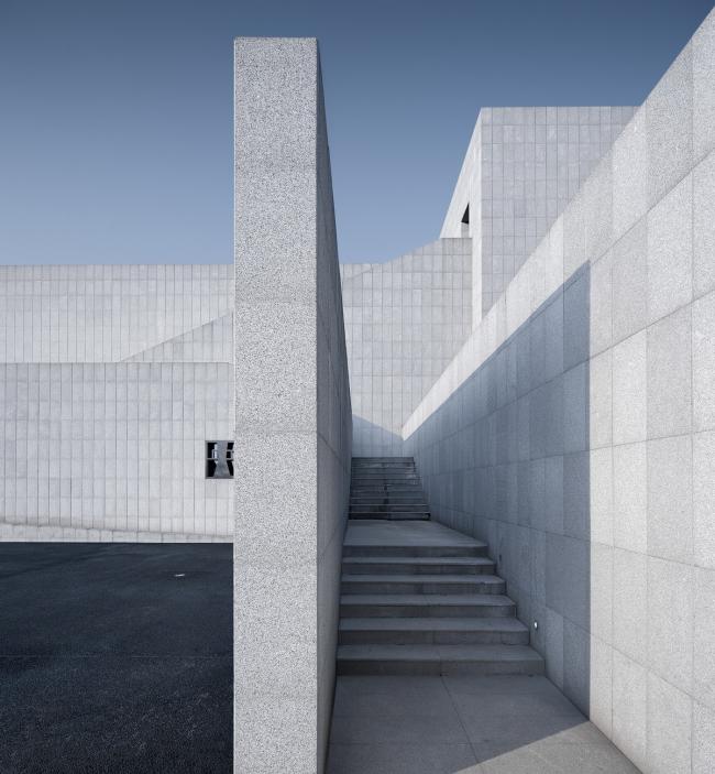 BIM建筑|性命的折枝 ——山河义士纪念馆建筑设计 / 浙江年夜学建筑设计研讨院 建筑鉴赏 第9张-BIM建筑网 BIM建筑|性命的折枝 ——山河义士纪念馆建筑设计 / 浙江年夜学建筑设计研讨院 建筑鉴赏 第9张