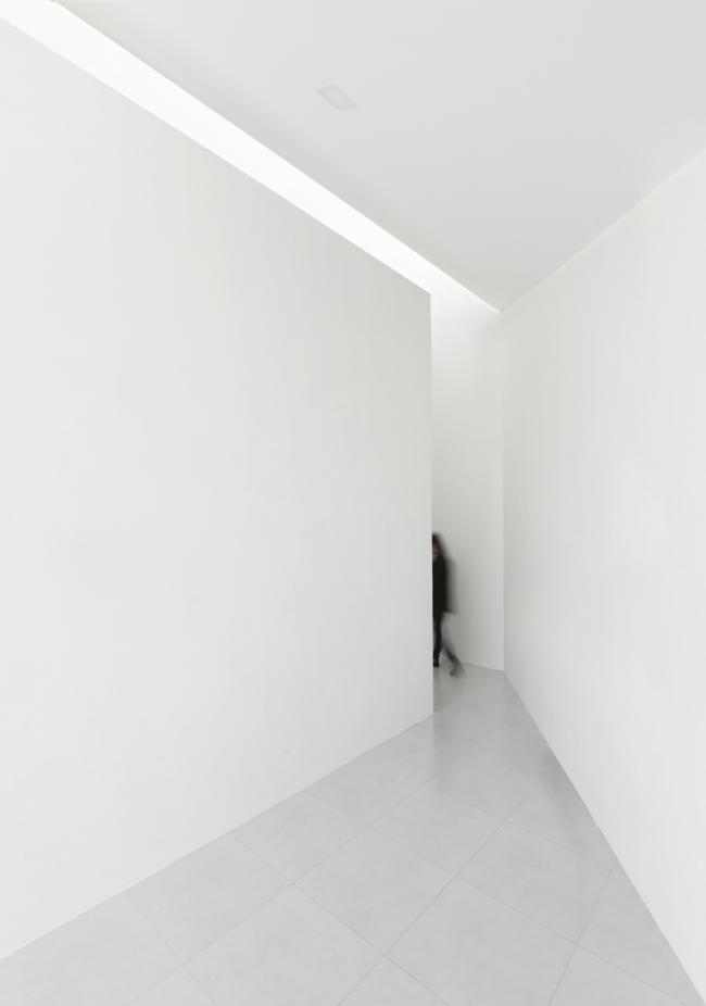 BIM建筑|村落聚落间的一抹白:纳特尔沐日别墅 / KA建筑工作室 建筑鉴赏 第19张-BIM建筑网 BIM建筑|村落聚落间的一抹白:纳特尔沐日别墅 / KA建筑工作室 建筑鉴赏 第19张