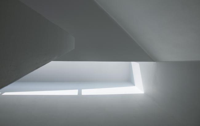 BIM建筑|村落聚落间的一抹白:纳特尔沐日别墅 / KA建筑工作室 建筑鉴赏 第20张-BIM建筑网 BIM建筑|村落聚落间的一抹白:纳特尔沐日别墅 / KA建筑工作室 建筑鉴赏 第20张