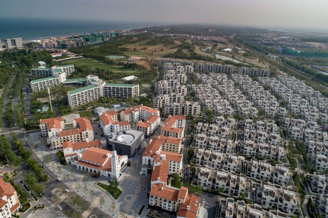 BIM建筑|安静而厚重,如同古老的海的传说:阿那亚艺术中间 / 如恩设计 建筑鉴赏 第4张-BIM建筑网 BIM建筑|安静而厚重,如同古老的海的传说:阿那亚艺术中间 / 如恩设计 建筑鉴赏 第4张