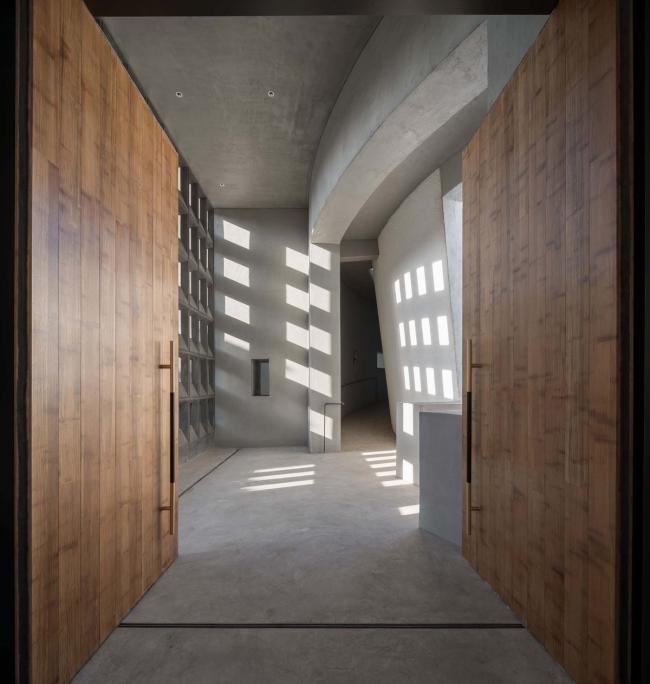 BIM建筑|安静而厚重,如同古老的海的传说:阿那亚艺术中间 / 如恩设计 建筑鉴赏 第21张-BIM建筑网 BIM建筑|安静而厚重,如同古老的海的传说:阿那亚艺术中间 / 如恩设计 建筑鉴赏 第21张