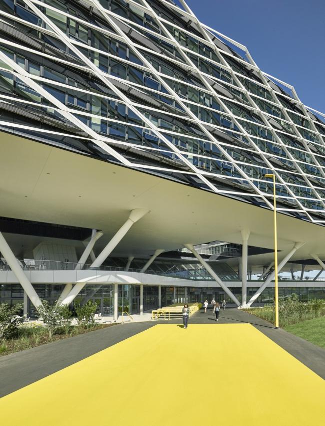 BIM建筑|活气四射,芳华洋溢——阿迪达斯园区 / Behnisch Architekten 建筑鉴赏 第2张-BIM建筑网 BIM建筑|活气四射,芳华洋溢——阿迪达斯园区 / Behnisch Architekten 建筑鉴赏 第2张