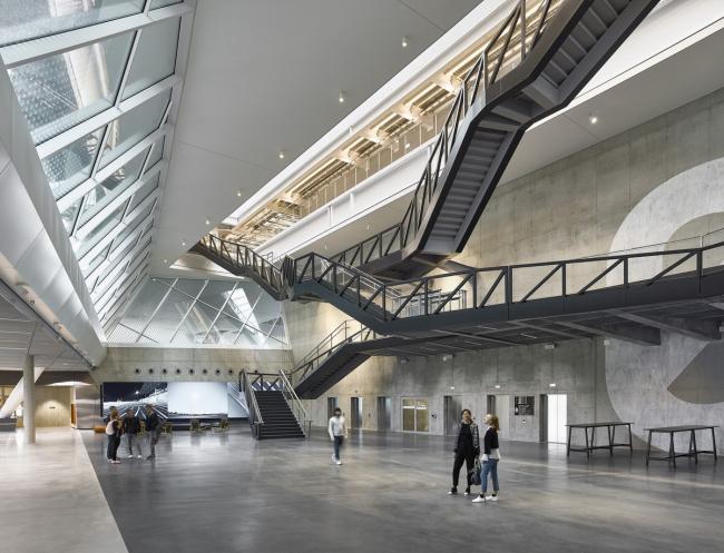 BIM建筑|活气四射,芳华洋溢——阿迪达斯园区 / Behnisch Architekten 建筑鉴赏 第5张-BIM建筑网 BIM建筑|活气四射,芳华洋溢——阿迪达斯园区 / Behnisch Architekten 建筑鉴赏 第5张
