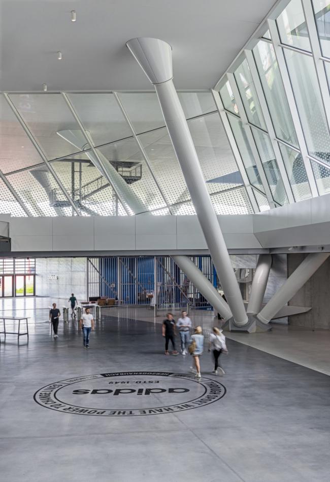 BIM建筑|活气四射,芳华洋溢——阿迪达斯园区 / Behnisch Architekten 建筑鉴赏 第7张-BIM建筑网 BIM建筑|活气四射,芳华洋溢——阿迪达斯园区 / Behnisch Architekten 建筑鉴赏 第7张