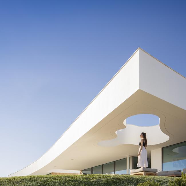 BIM建筑|一缕来自豪海的光:LuxMare 私宅 / Mário Martins Atelier 建筑鉴赏 第15张-BIM建筑网 BIM建筑|一缕来自豪海的光:LuxMare 私宅 / Mário Martins Atelier 建筑鉴赏 第15张