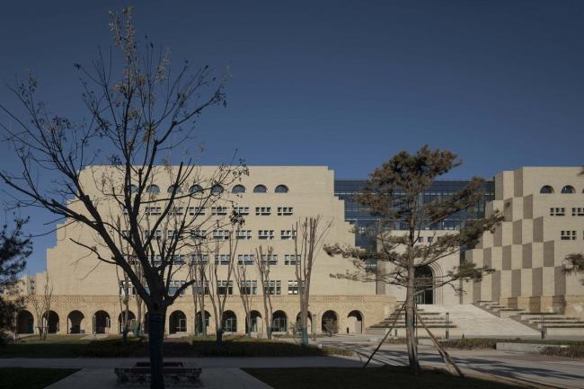 BIM建筑|延安年夜学新校区计划设计 / 清华年夜学建筑设计研讨院 建筑鉴赏 第8张-BIM建筑网 BIM建筑|延安年夜学新校区计划设计 / 清华年夜学建筑设计研讨院 建筑鉴赏 第8张