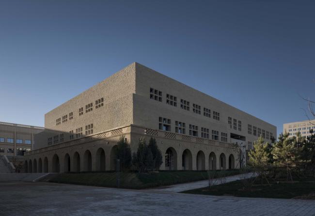 BIM建筑|延安年夜学新校区计划设计 / 清华年夜学建筑设计研讨院 建筑鉴赏 第15张-BIM建筑网 BIM建筑|延安年夜学新校区计划设计 / 清华年夜学建筑设计研讨院 建筑鉴赏 第15张