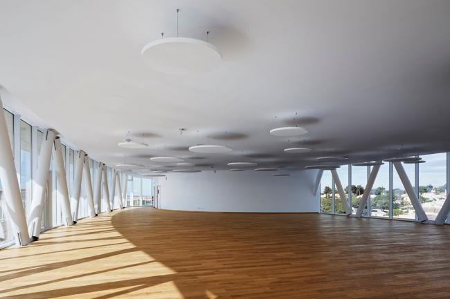 BIM建筑|海洋与陆地之间的白色珍珠:阿格德角博彩与展览中间 / A+Architecture 建筑鉴赏 第14张-BIM建筑网 BIM建筑|海洋与陆地之间的白色珍珠:阿格德角博彩与展览中间 / A+Architecture 建筑鉴赏 第14张