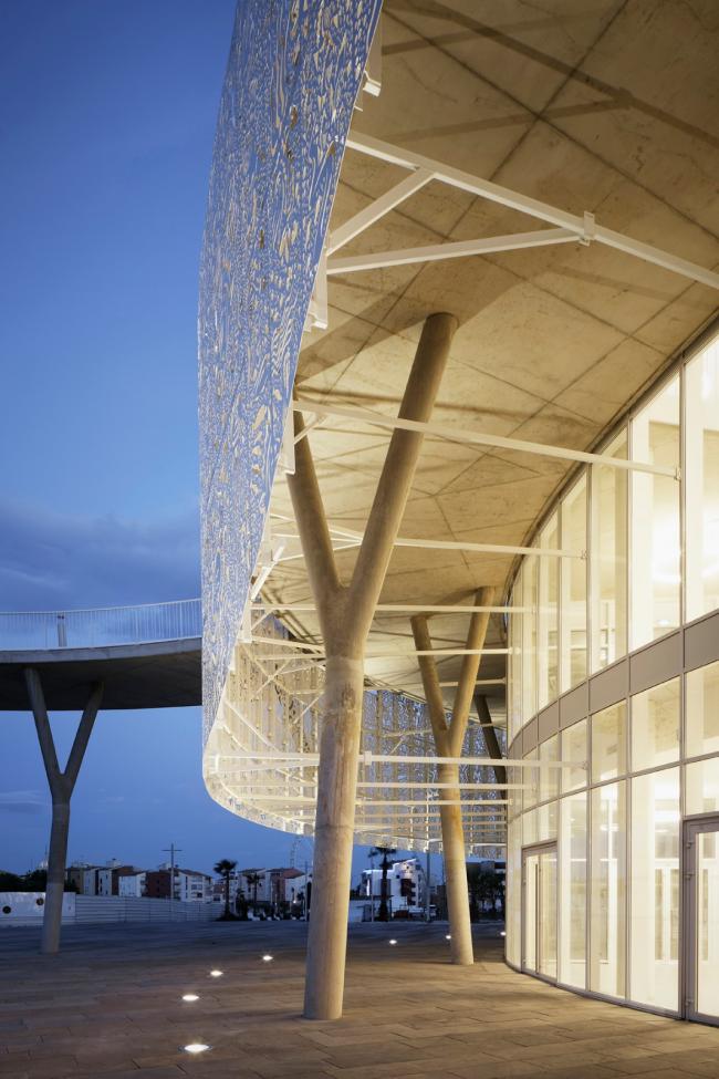 BIM建筑|海洋与陆地之间的白色珍珠:阿格德角博彩与展览中间 / A+Architecture 建筑鉴赏 第17张-BIM建筑网 BIM建筑|海洋与陆地之间的白色珍珠:阿格德角博彩与展览中间 / A+Architecture 建筑鉴赏 第17张