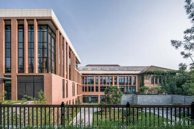 BIM建筑|清华年夜学藏书楼北楼 / 清华年夜学建筑设计研讨院 建筑鉴赏 第9张-BIM建筑网 BIM建筑|清华年夜学藏书楼北楼 / 清华年夜学建筑设计研讨院 建筑鉴赏 第9张