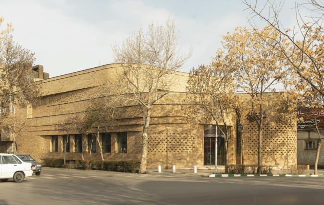 BIM建筑|在社会纷争中保存文明的最后庄严:Cheshm-o-Cheragh集市 / ABAR Office 建筑鉴赏 第1张-BIM建筑网 BIM建筑|在社会纷争中保存文明的最后庄严:Cheshm-o-Cheragh集市 / ABAR Office 建筑鉴赏 第1张