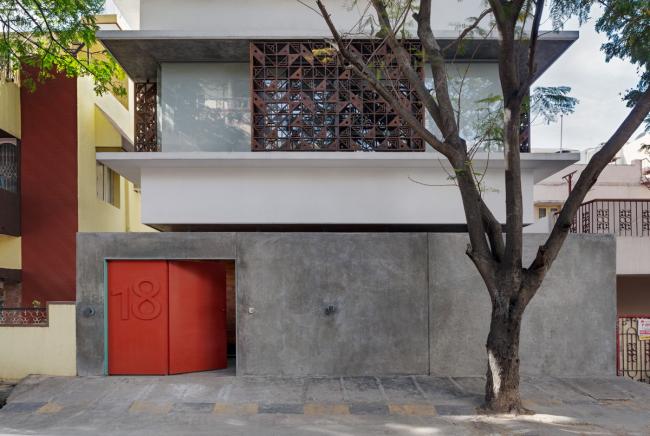 BIM建筑|满盈着清简艺术气味的设计工作室 / Khosla建筑工作室 建筑鉴赏 第2张-BIM建筑网 BIM建筑|满盈着清简艺术气味的设计工作室 / Khosla建筑工作室 建筑鉴赏 第2张