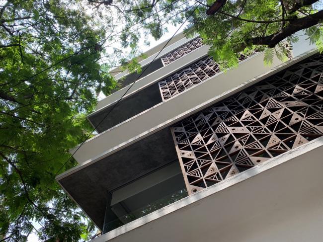 BIM建筑|满盈着清简艺术气味的设计工作室 / Khosla建筑工作室 建筑鉴赏 第5张-BIM建筑网 BIM建筑|满盈着清简艺术气味的设计工作室 / Khosla建筑工作室 建筑鉴赏 第5张