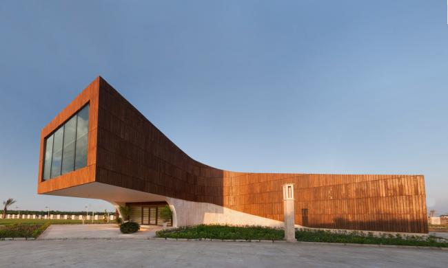 BIM建筑|以自由之气力冲向蓝天:Dashte Noor 健身馆 / Narges Nassiri-Toosi 建筑鉴赏 第1张-BIM建筑网 BIM建筑|以自由之气力冲向蓝天:Dashte Noor 健身馆 / Narges Nassiri-Toosi 建筑鉴赏 第1张