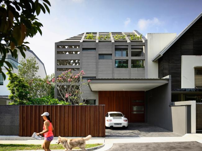 BIM建筑|混凝土日光室第,展示梁柱构造之美 / HYLA Architects 建筑鉴赏 第3张-BIM建筑网 BIM建筑|混凝土日光室第,展示梁柱构造之美 / HYLA Architects 建筑鉴赏 第3张