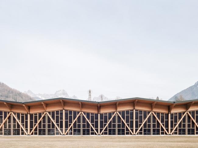 BIM建筑|连绵波折,消隐于阿尔卑斯山谷地:阿戈多会议展览中间 / Studio Botter + Studio Bressan 建筑鉴赏 第4张-BIM建筑网 BIM建筑|连绵波折,消隐于阿尔卑斯山谷地:阿戈多会议展览中间 / Studio Botter + Studio Bressan 建筑鉴赏 第4张