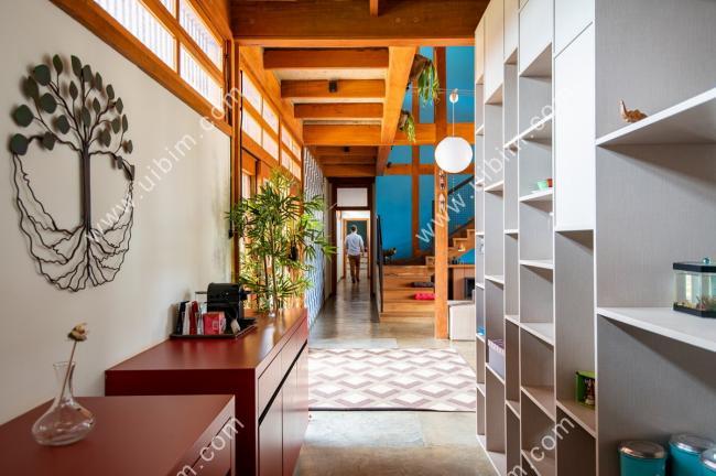 BIM建筑|草丛,泥巴,荡秋千:乡野田园里的儿童之家 BIM建筑|草丛,泥巴,荡秋千:乡野田园里的儿童之家