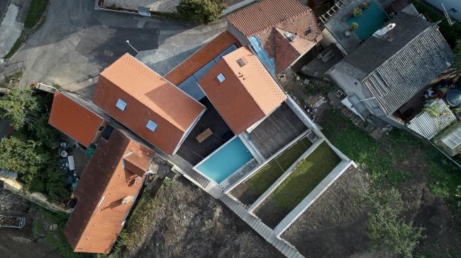 BIM建筑|富于童趣的白色小房子:布拉格度假屋 / Atelier 111 Architekti BIM建筑|富于童趣的白色小房子:布拉格度假屋 / Atelier 111 Architekti