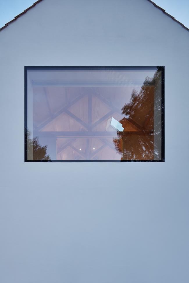 BIM建筑|富于童趣的白色小房子:布拉格度假屋 / Atelier 111 Architekti BIM建筑|富于童趣的白色小房子:布拉格度假屋 / Atelier 111 Architekti