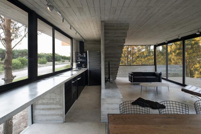 BIM建筑|光影婆娑,如木石般朴实的林间住宅 / Luciano Kruk BIM建筑|光影婆娑,如木石般朴实的林间住宅 / Luciano Kruk