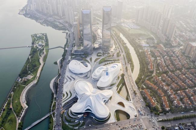 BIM建筑|长沙梅溪湖国际文化艺术中心 / 扎哈·哈迪德建筑事务所 BIM建筑|长沙梅溪湖国际文化艺术中心 / 扎哈·哈迪德建筑事务所