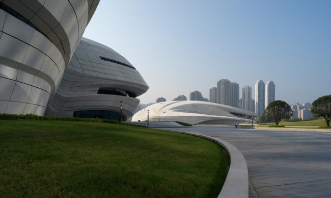 BIM建筑|长沙梅溪湖国际文化艺术中心 / 扎哈·哈迪德建筑事务所 BIM建筑|长沙梅溪湖国际文化艺术中心 / 扎哈·哈迪德建筑事务所